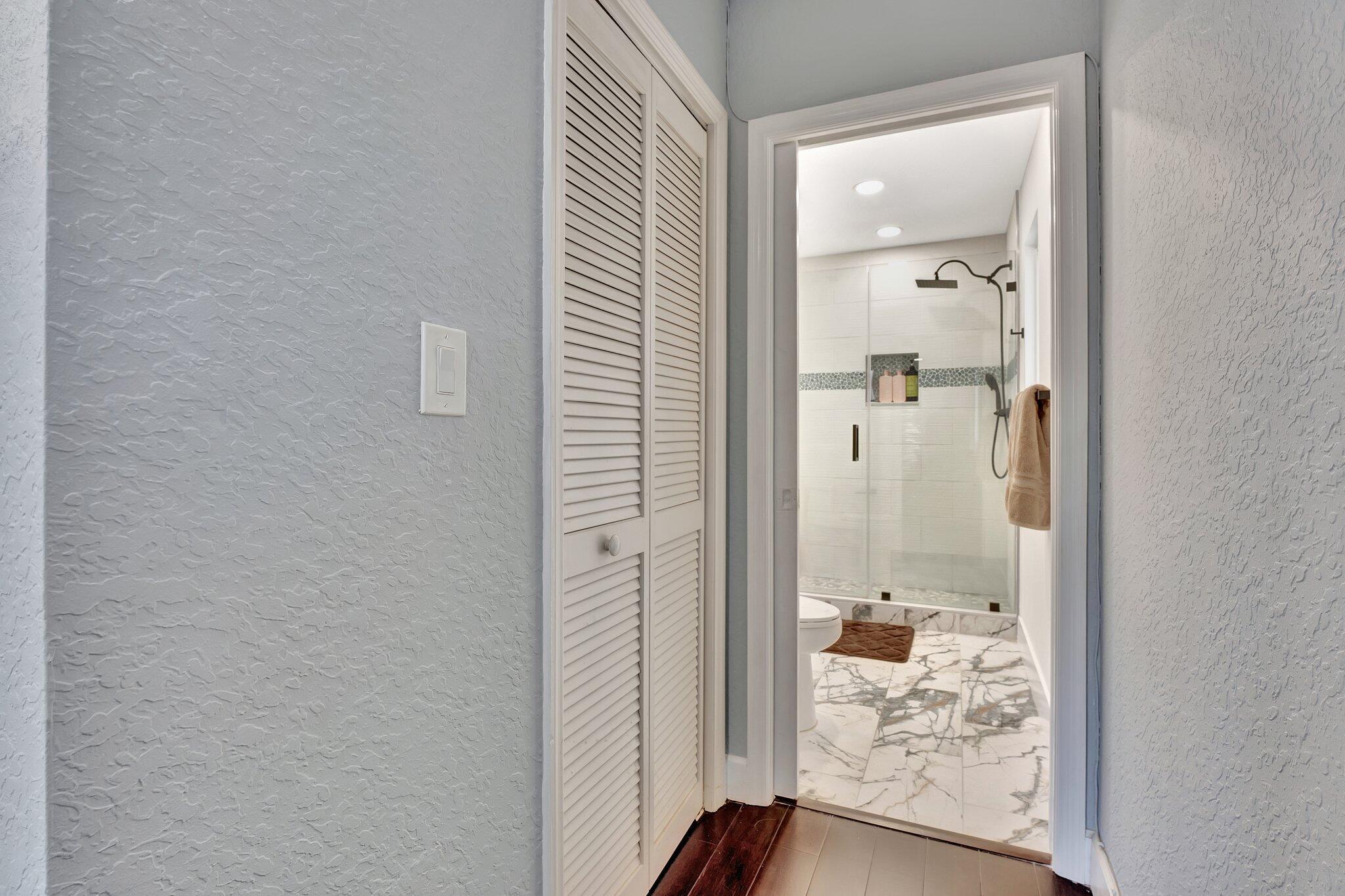 SEASONS - Residential