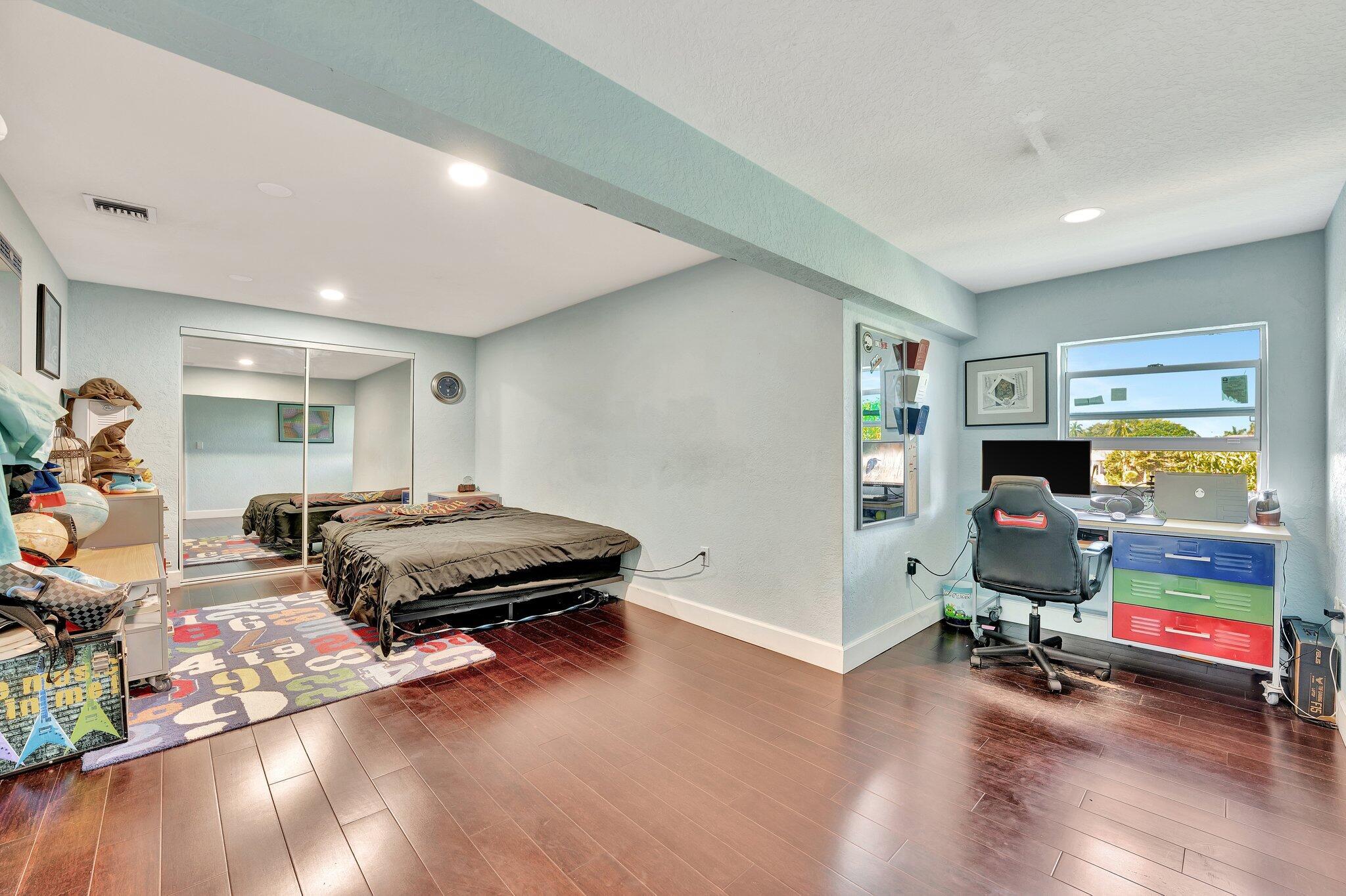 SEASONS - Residential