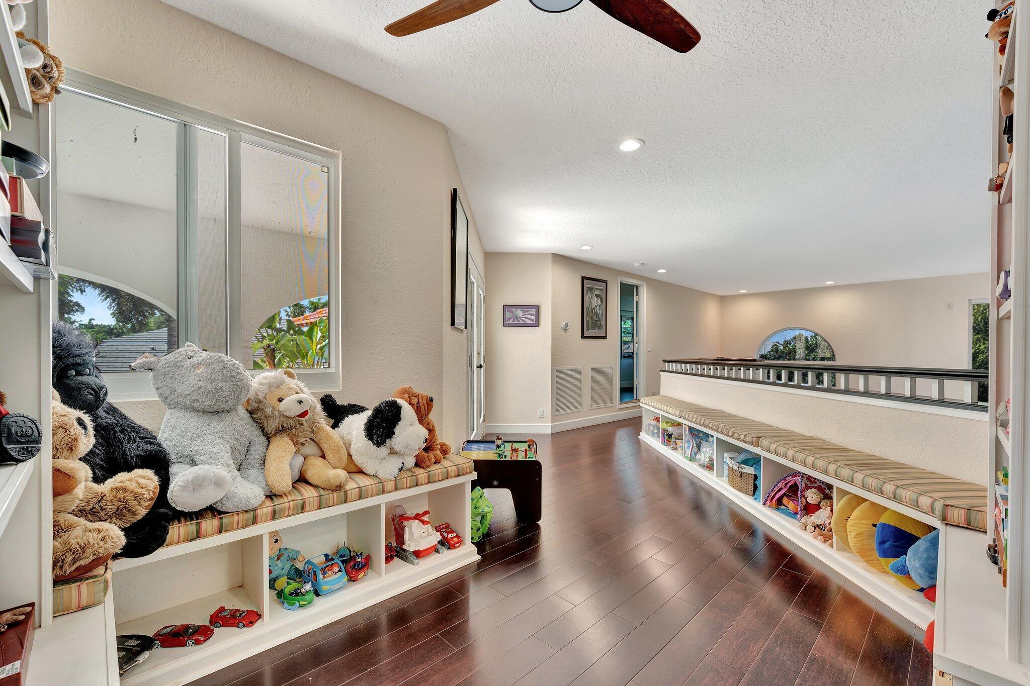 SEASONS - Residential