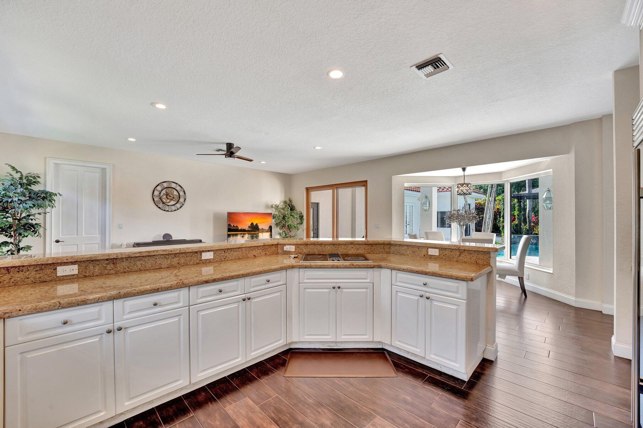 SEASONS - Residential