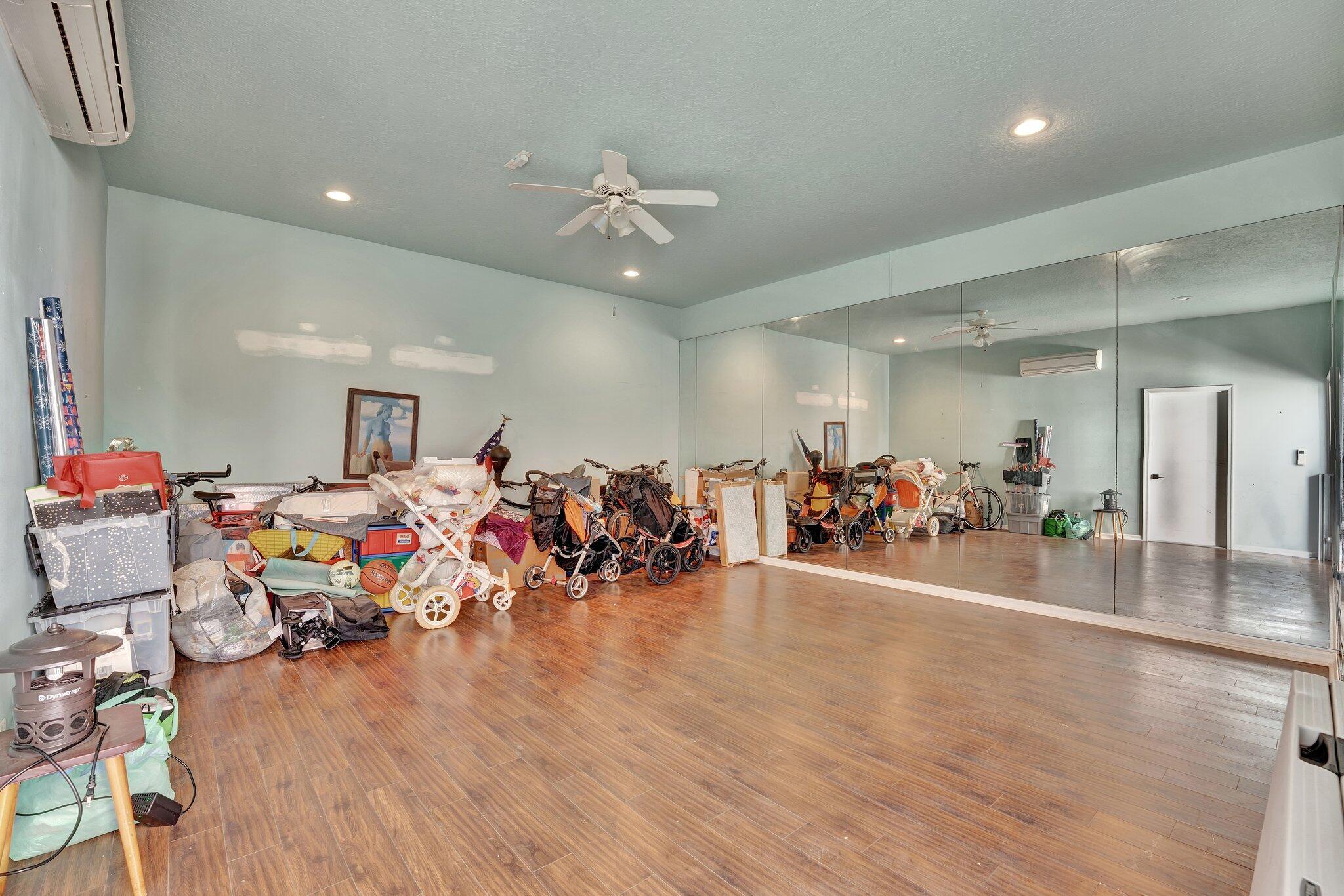 SEASONS - Residential