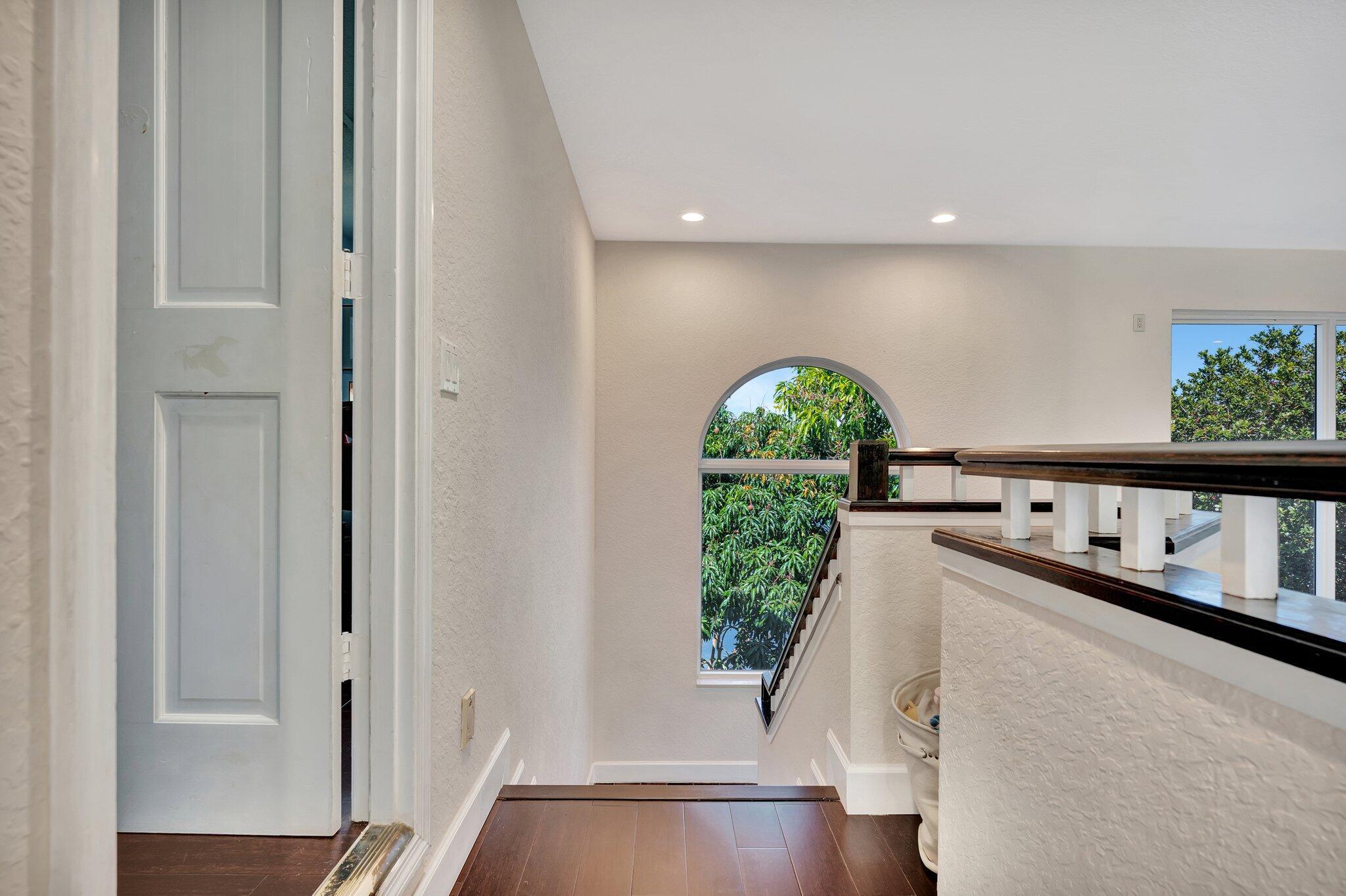 SEASONS - Residential