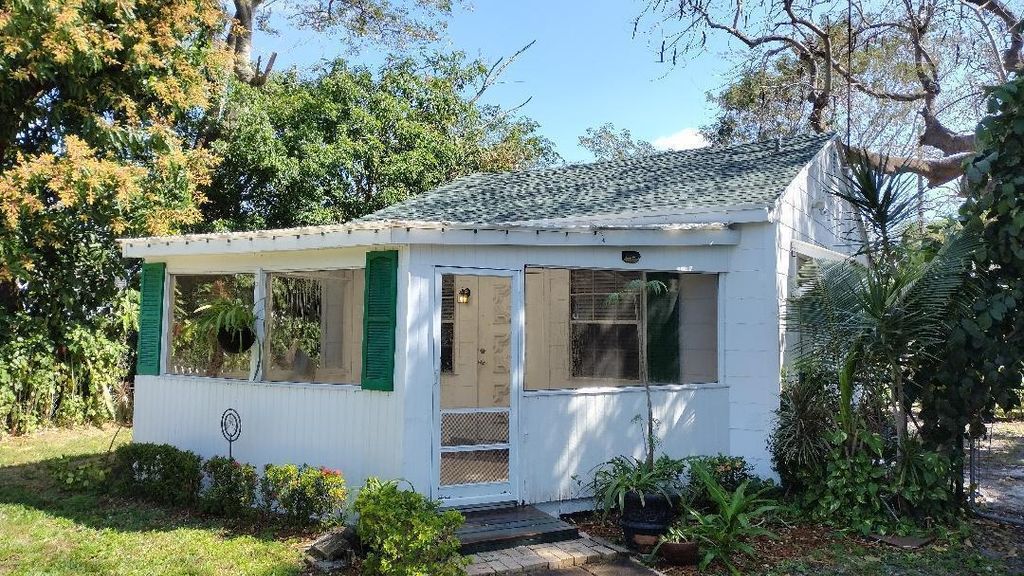 Photo of 118 Urquhart Street #Front, Lake Worth, FL 33461 (MLS # B26027505)