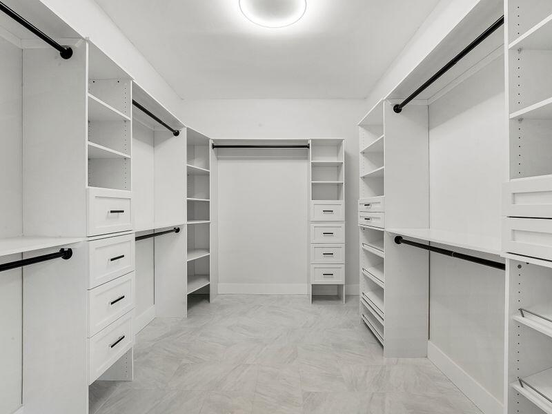 HERITAGE OAKS - Residential