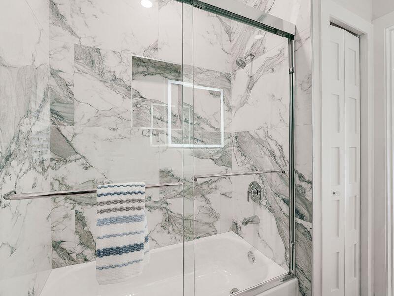 HERITAGE OAKS - Residential