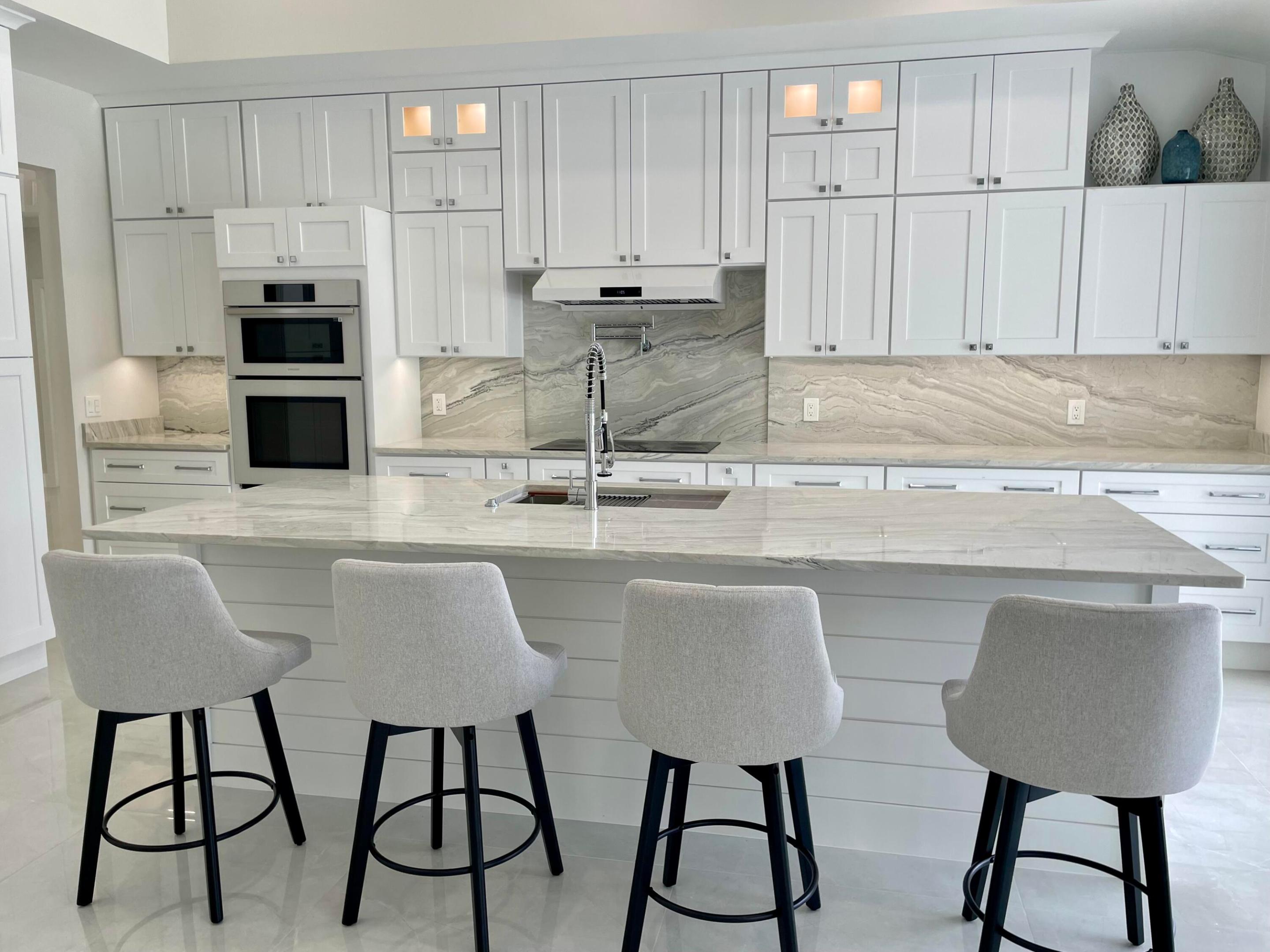 HERITAGE OAKS - Residential
