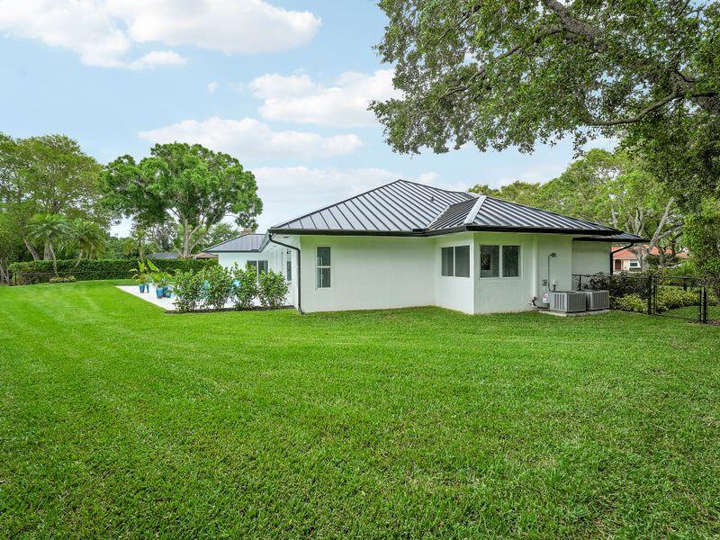 HERITAGE OAKS - Residential