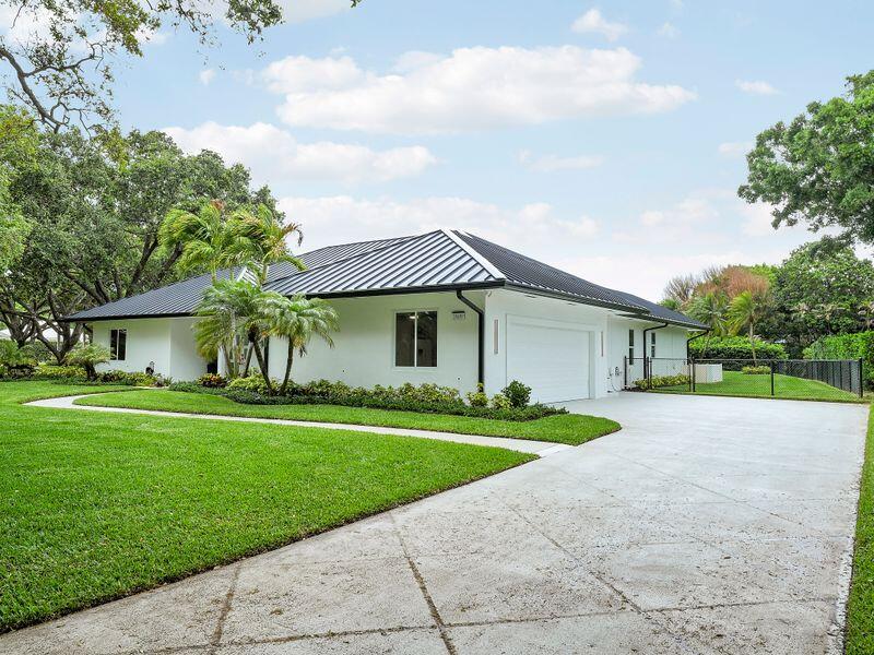 HERITAGE OAKS - Residential