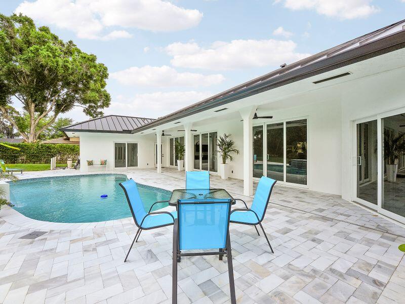 HERITAGE OAKS - Residential