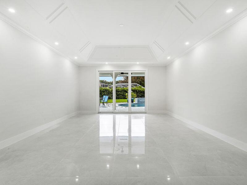 HERITAGE OAKS - Residential