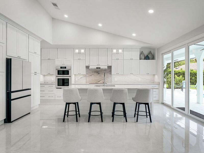 HERITAGE OAKS - Residential