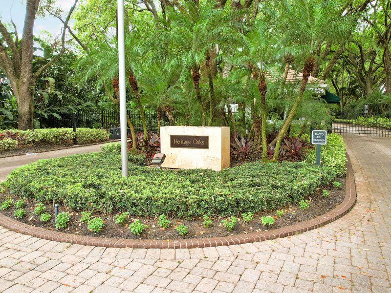 18457 SE Heritage Oaks Lane