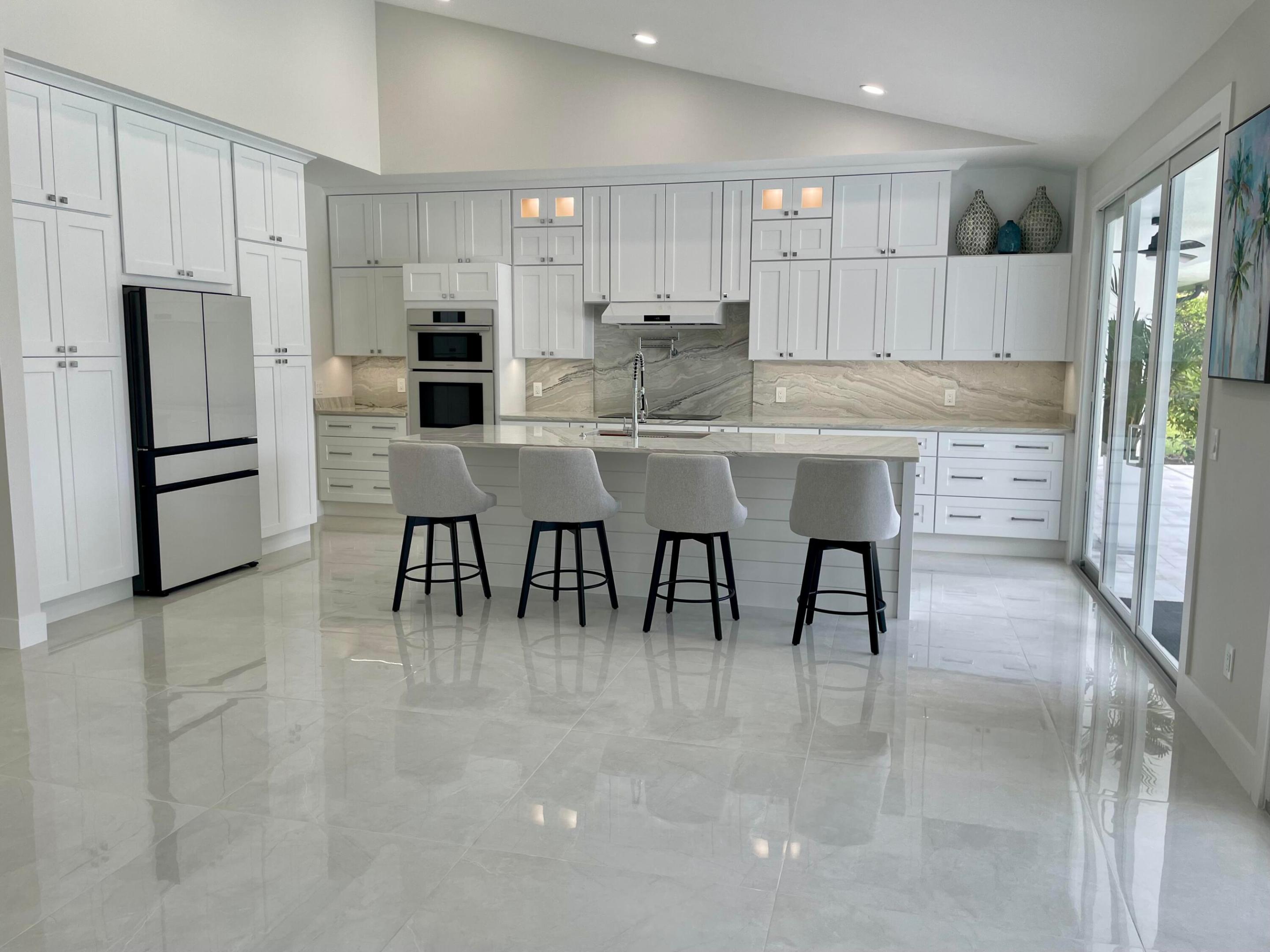 HERITAGE OAKS - Residential