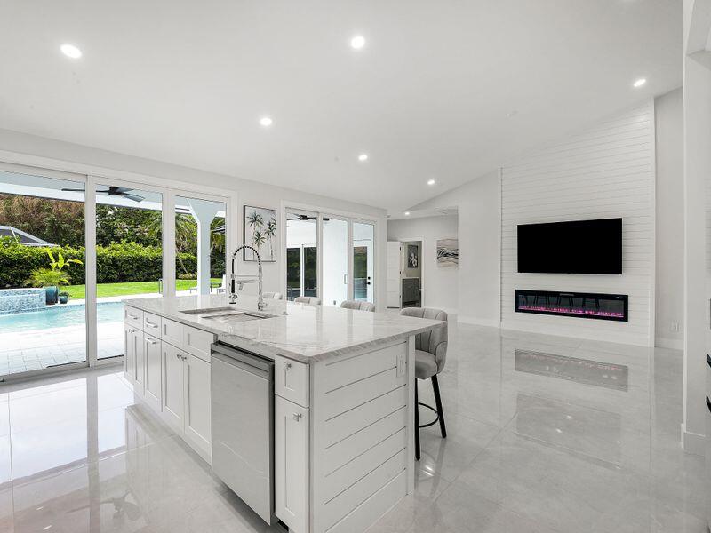 HERITAGE OAKS - Residential