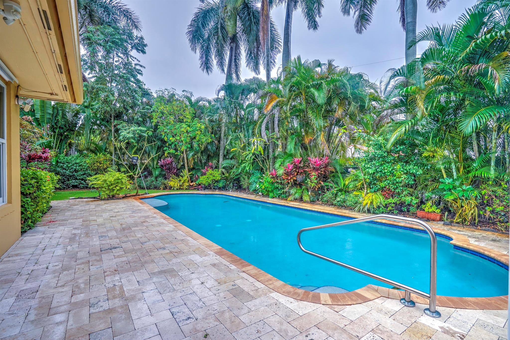 NORTH SHORE TERRACE 2 - Residential Lease