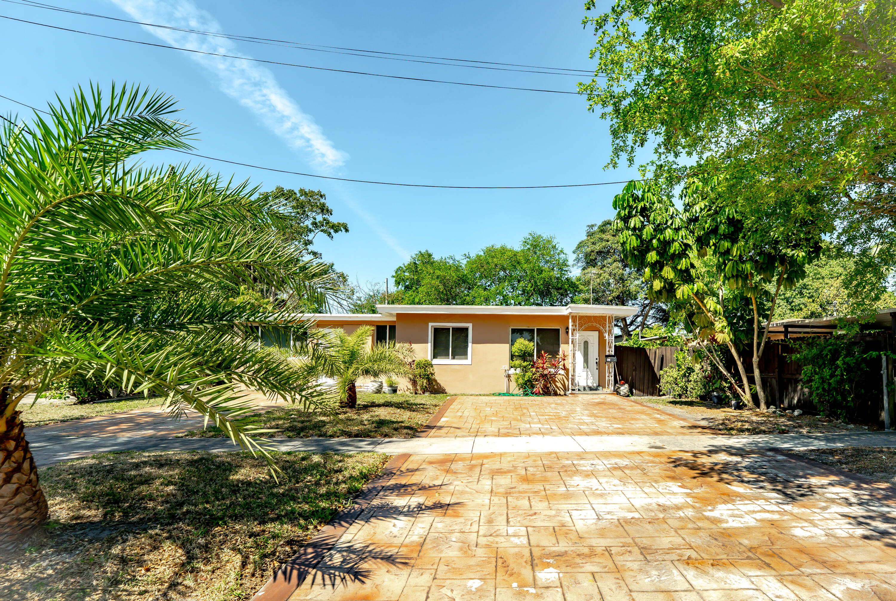 1285 NE 154th Street
