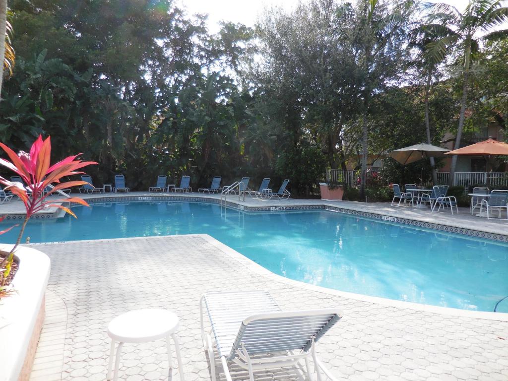 BAHIA AT DELRAY CONDO - Residential Lease