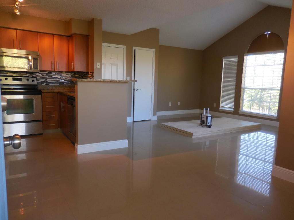 BAHIA AT DELRAY CONDO - Residential Lease