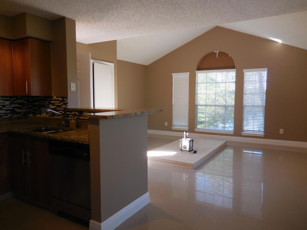 BAHIA AT DELRAY CONDO - Residential Lease