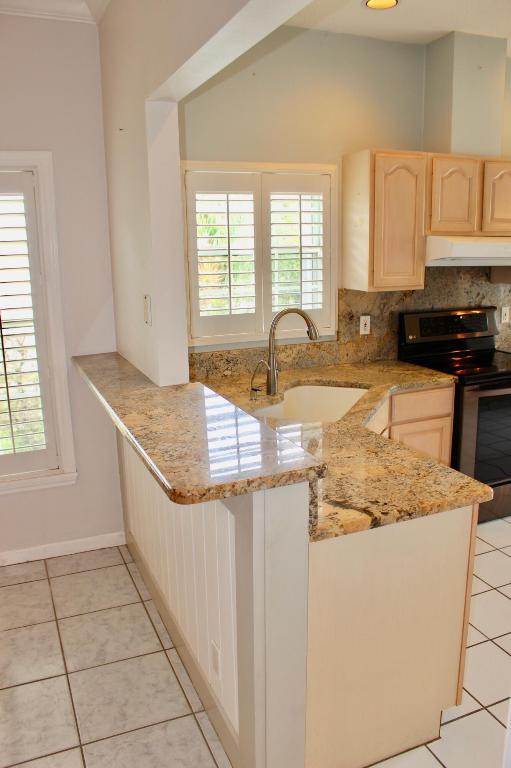 POINCIANA GARDENS - Residential Lease