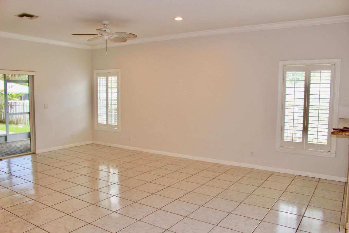 POINCIANA GARDENS - Residential Lease