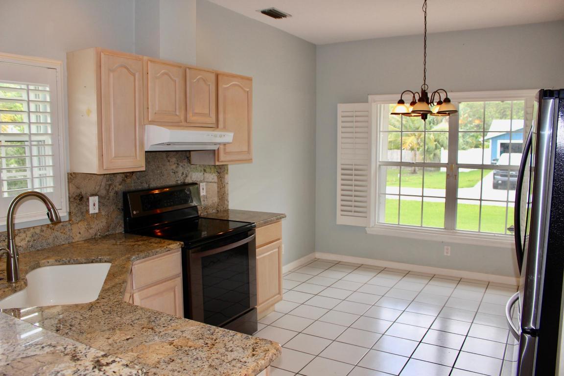 POINCIANA GARDENS - Residential Lease