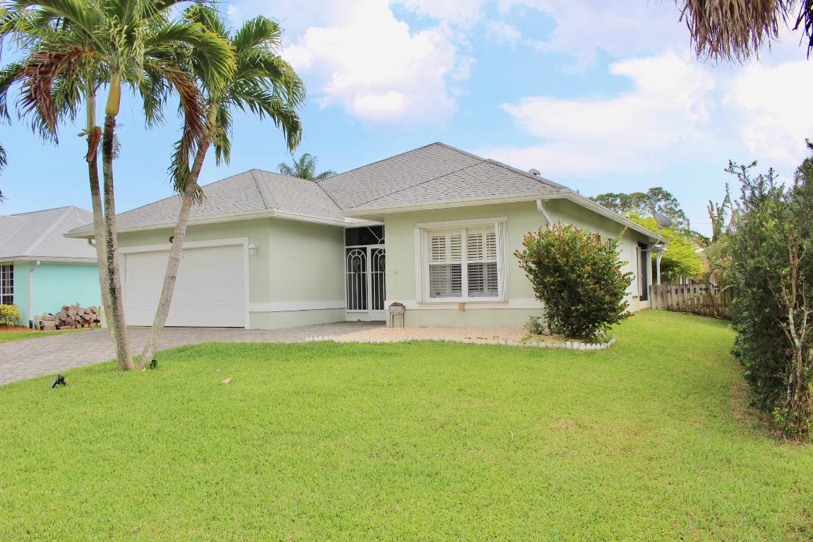 POINCIANA GARDENS - Residential Lease