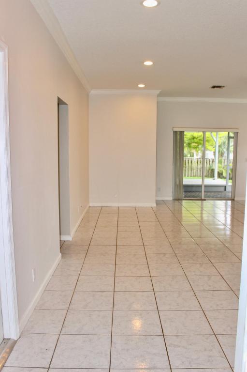 POINCIANA GARDENS - Residential Lease