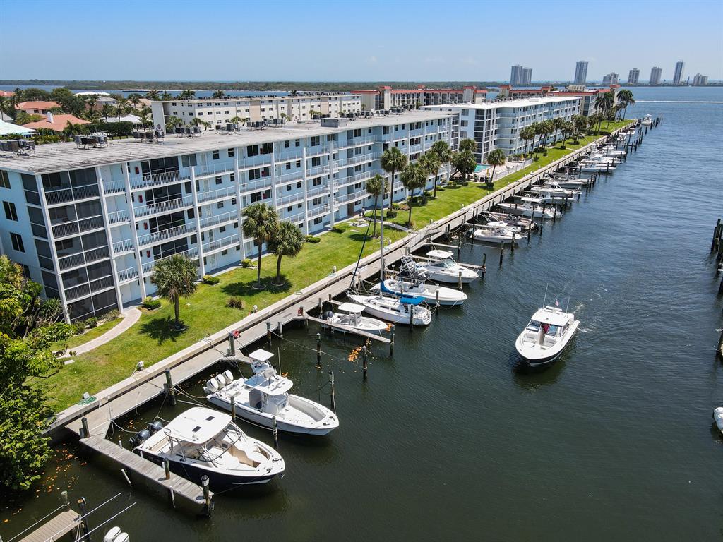 PARADISE VILLAS CONDO - Residential