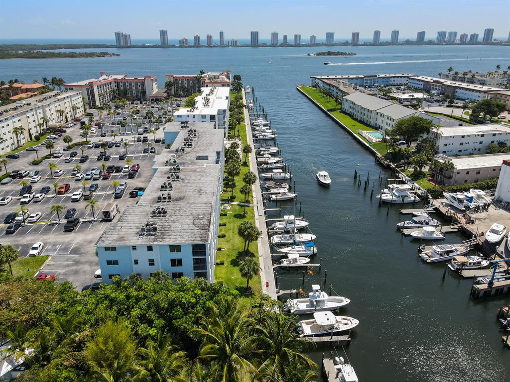 PARADISE VILLAS CONDO - Residential