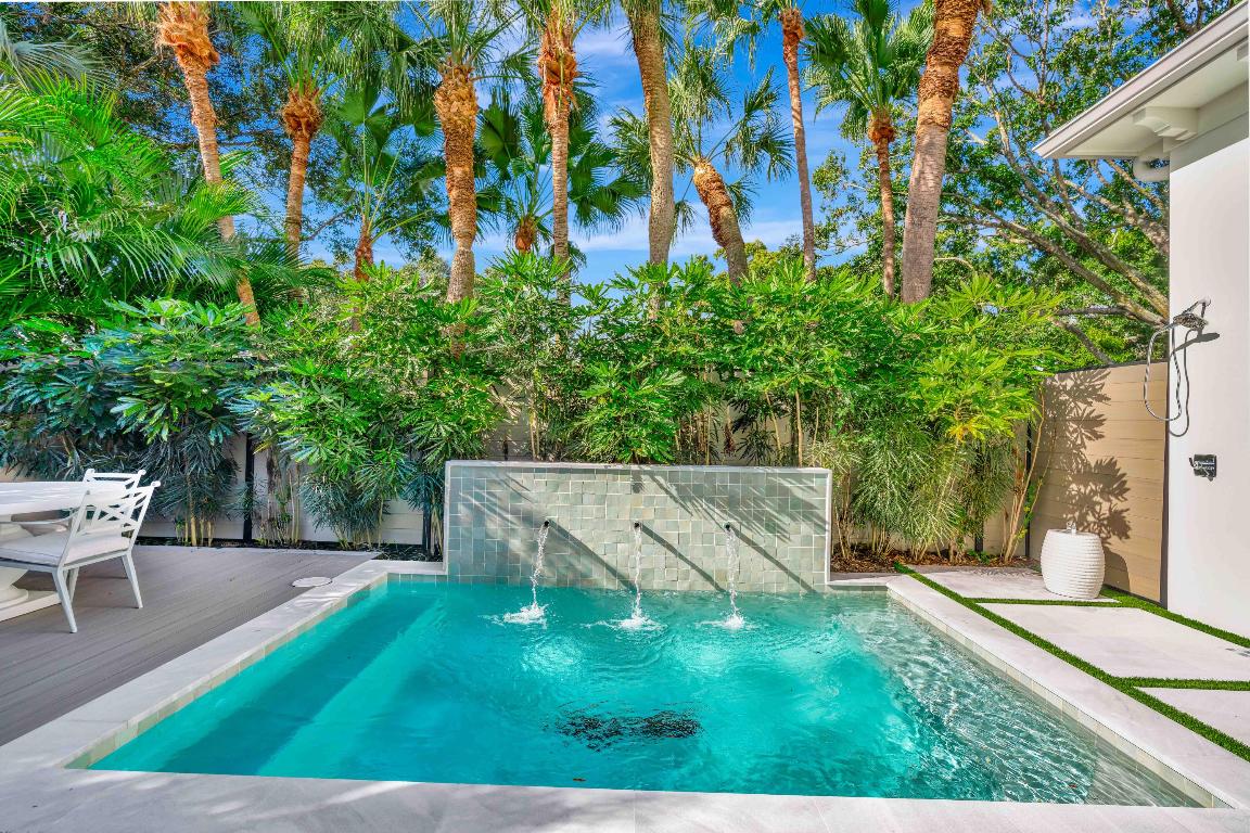 THE LOXAHATCHEE CLUB - Residential