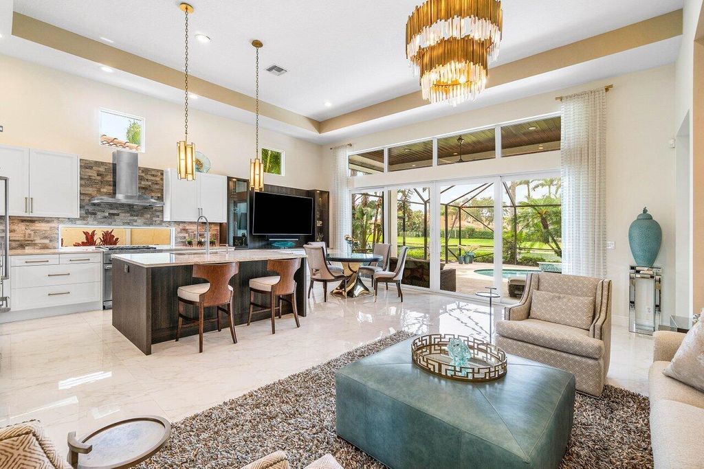 Photo of 11 Laguna Court, Palm Beach Gardens, FL 33418 (MLS # R11103148)