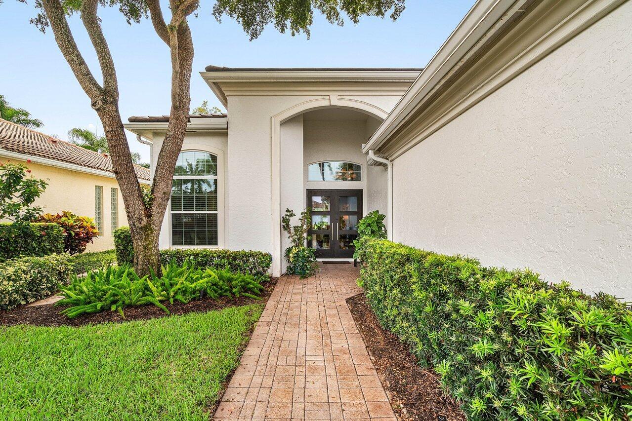 11 Laguna Court
