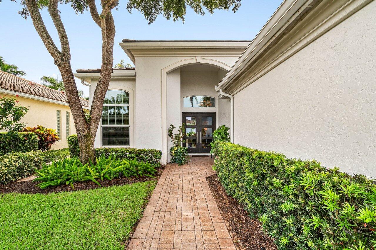 11 Laguna Court