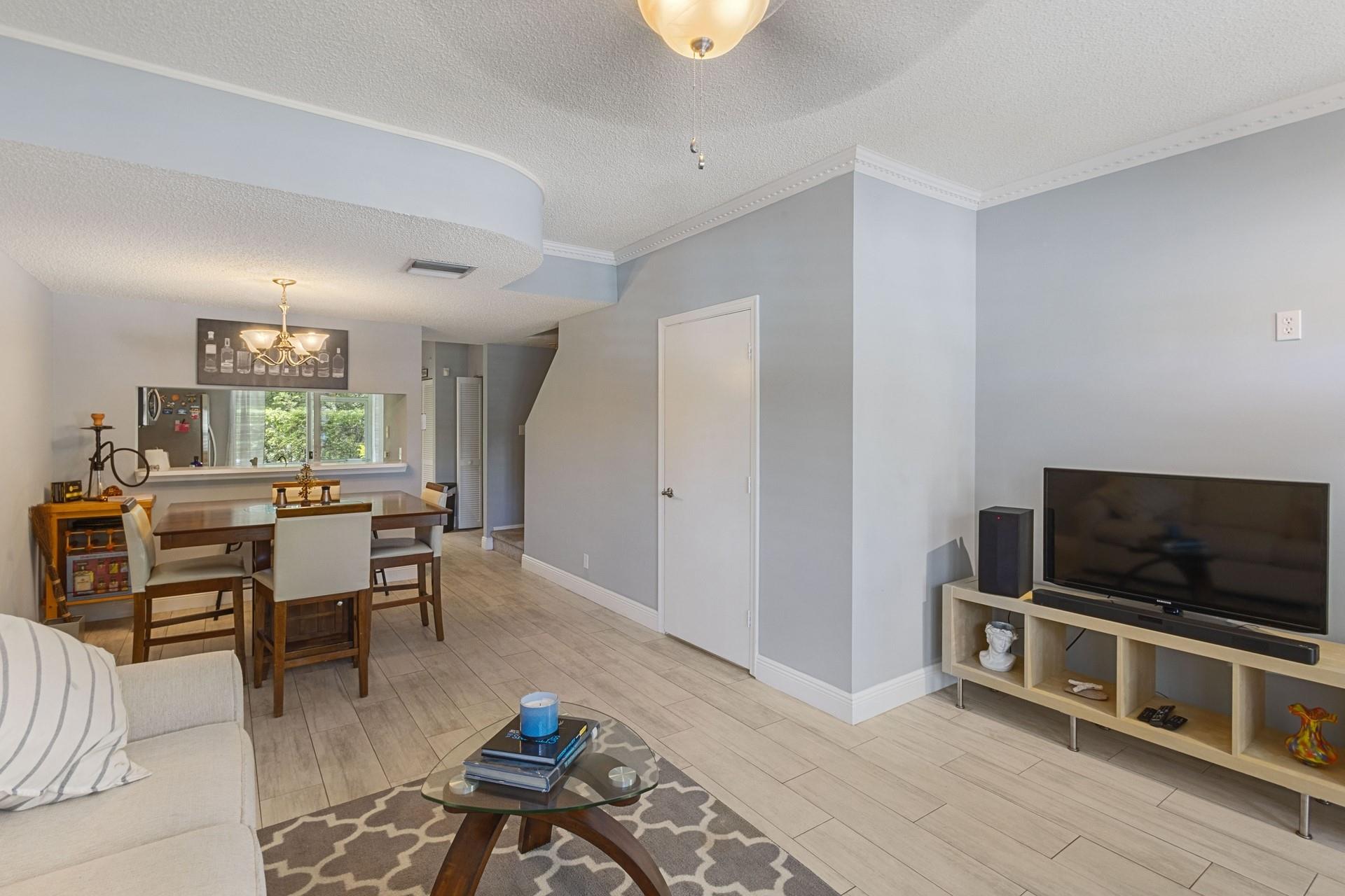 3275 Festival Dr
