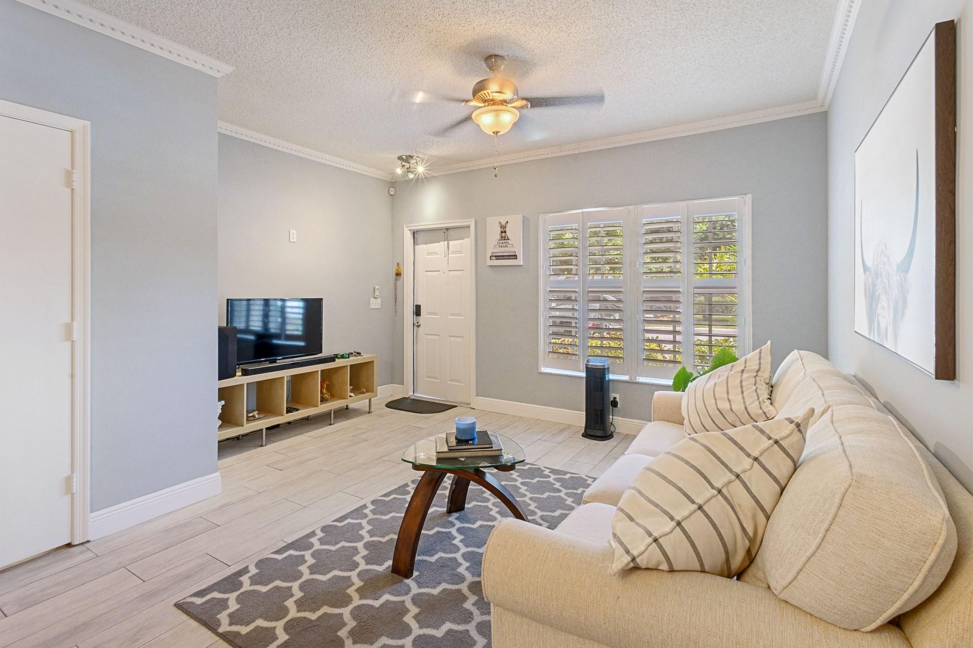 3275 Festival Dr