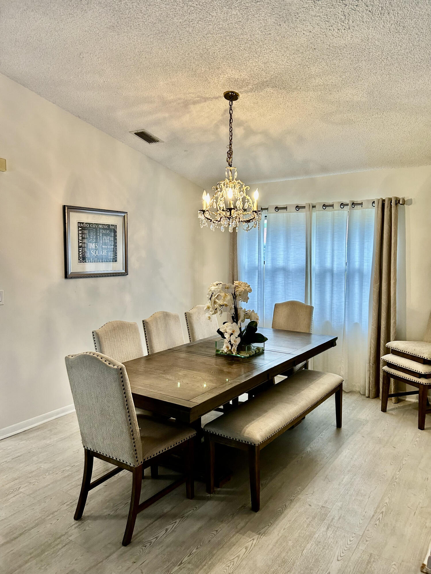 2153 Amesbury Circle