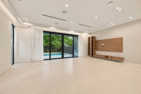 Tiny photo for 1015 NE 3rd Street, Fort Lauderdale, FL 33301 (MLS # B26088859)