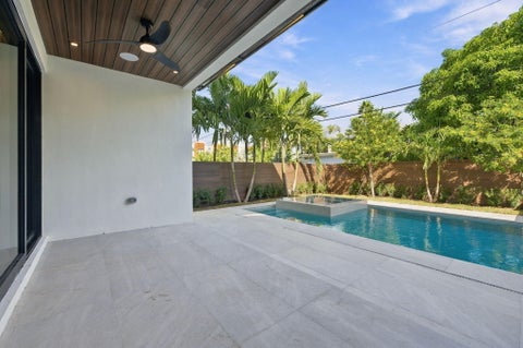 Tiny photo for 1015 NE 3rd Street, Fort Lauderdale, FL 33301 (MLS # B26088859)