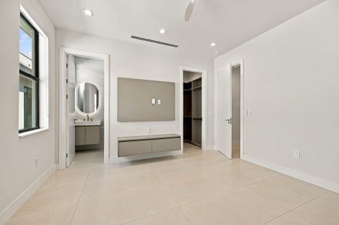 Tiny photo for 1015 NE 3rd Street, Fort Lauderdale, FL 33301 (MLS # B26088859)