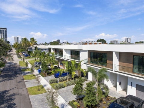 Tiny photo for 1015 NE 3rd Street, Fort Lauderdale, FL 33301 (MLS # B26088859)