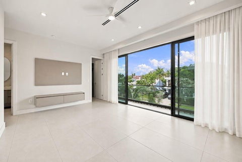 Tiny photo for 1015 NE 3rd Street, Fort Lauderdale, FL 33301 (MLS # B26088859)