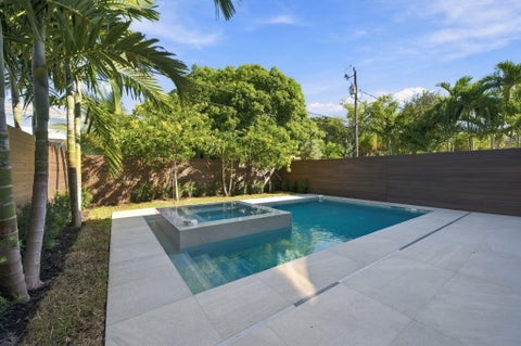 Tiny photo for 1015 NE 3rd Street, Fort Lauderdale, FL 33301 (MLS # B26088859)