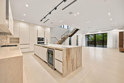 Tiny photo for 1015 NE 3rd Street, Fort Lauderdale, FL 33301 (MLS # B26088859)