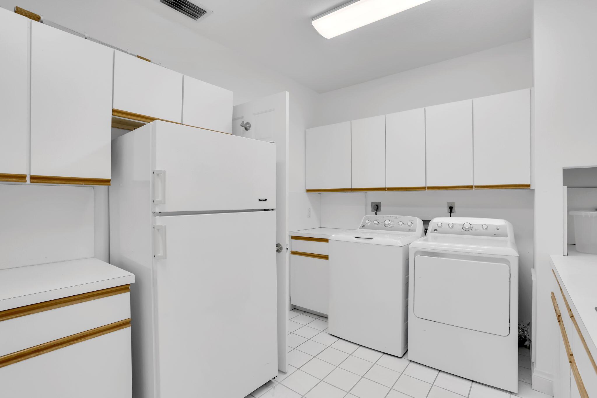 BOCA RATON BATH & TENNIS - Residential