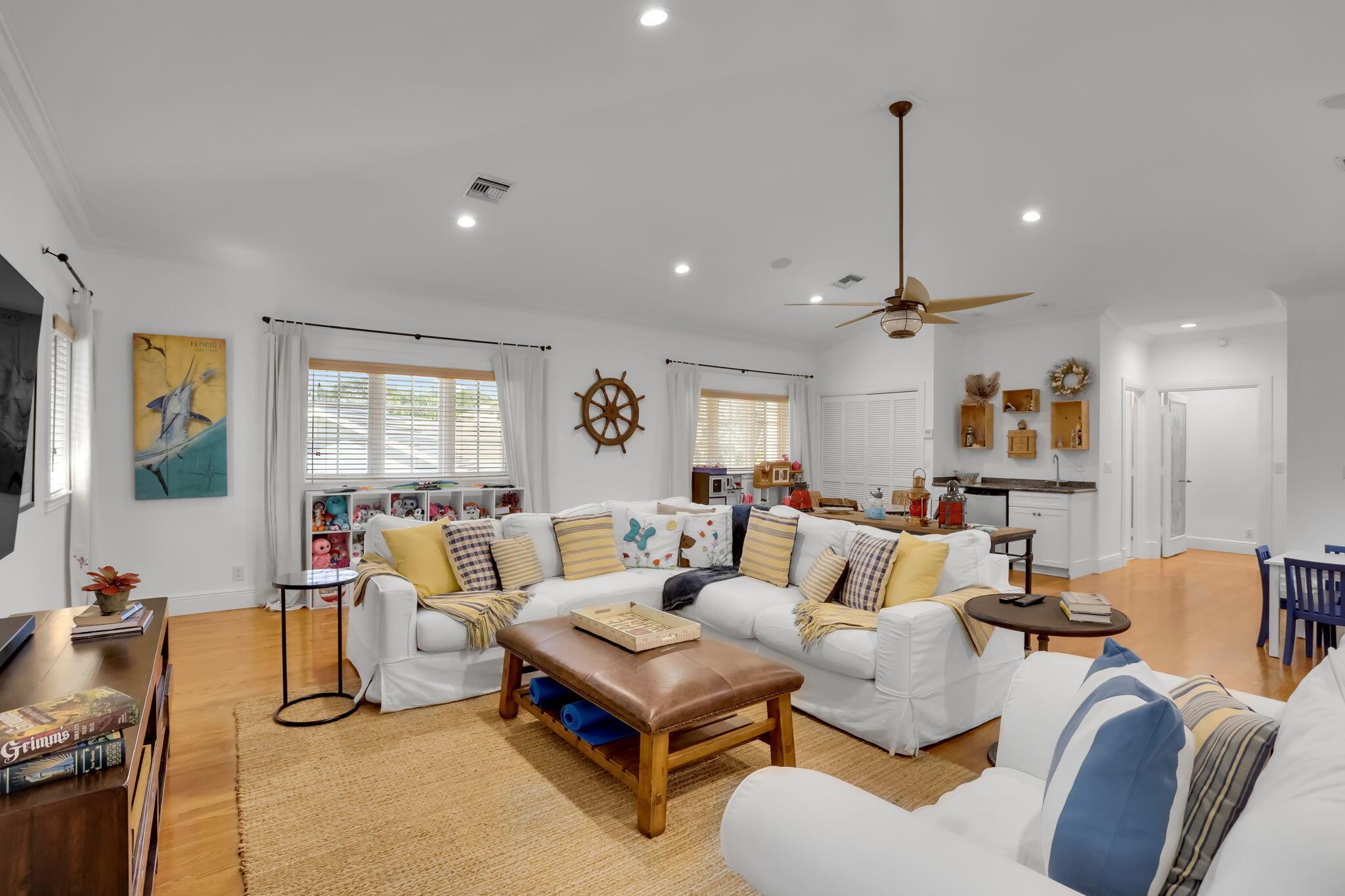 BOCA RATON BATH & TENNIS - Residential