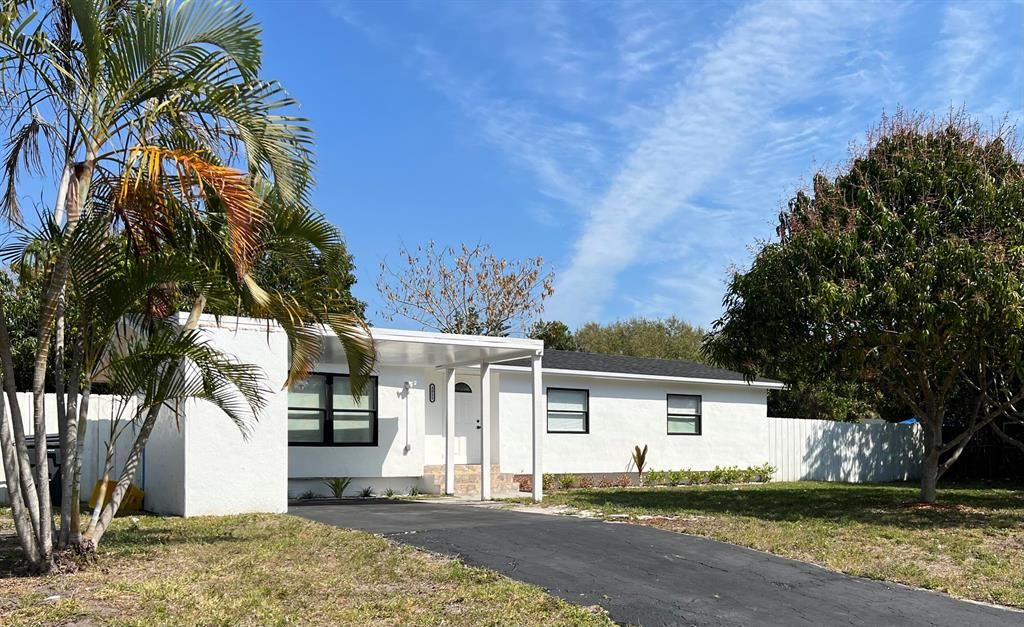 Photo of 3811 Chickasha Road, Lake Worth, FL 33462 (MLS # R10871356)