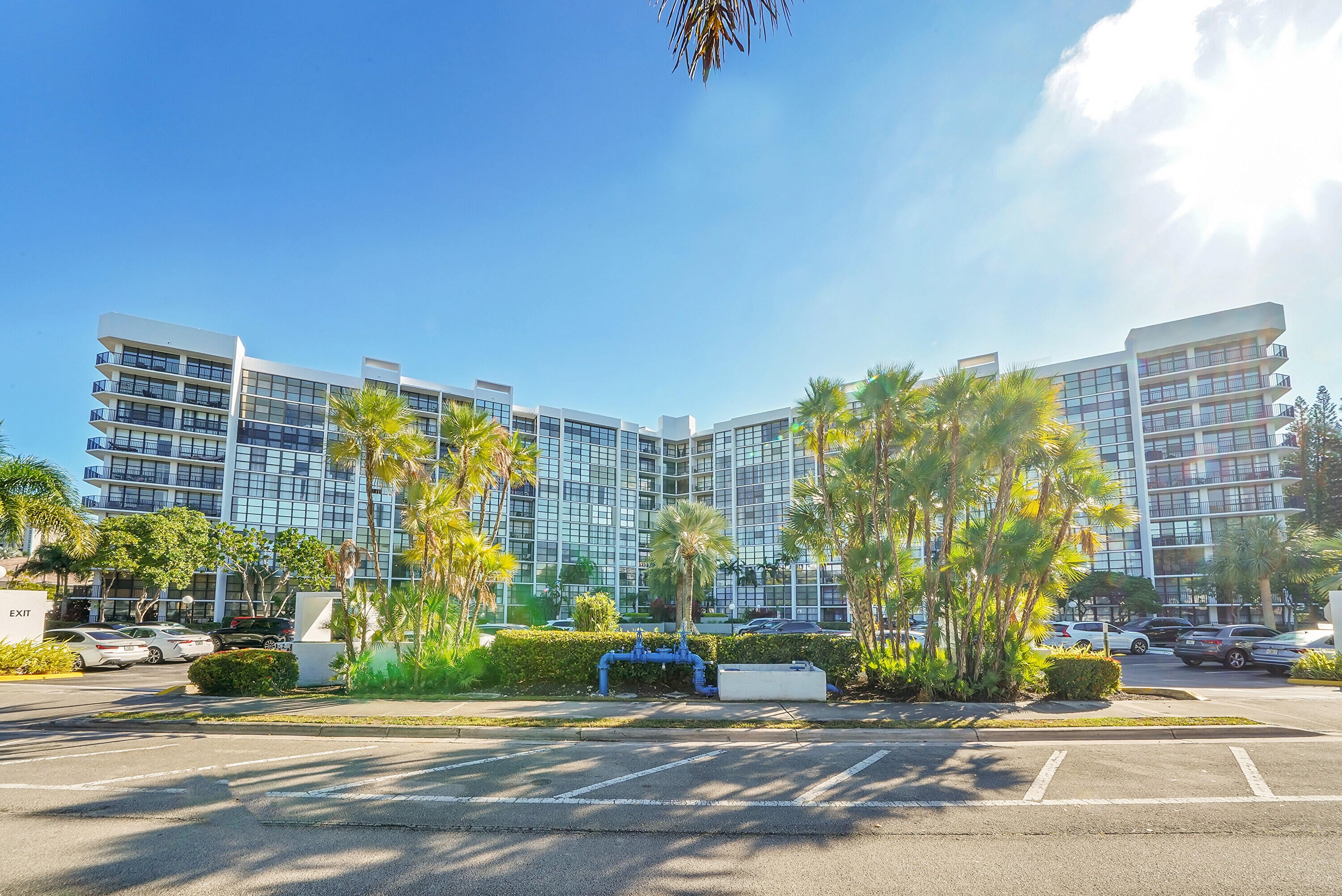 1000 Parkview Drive