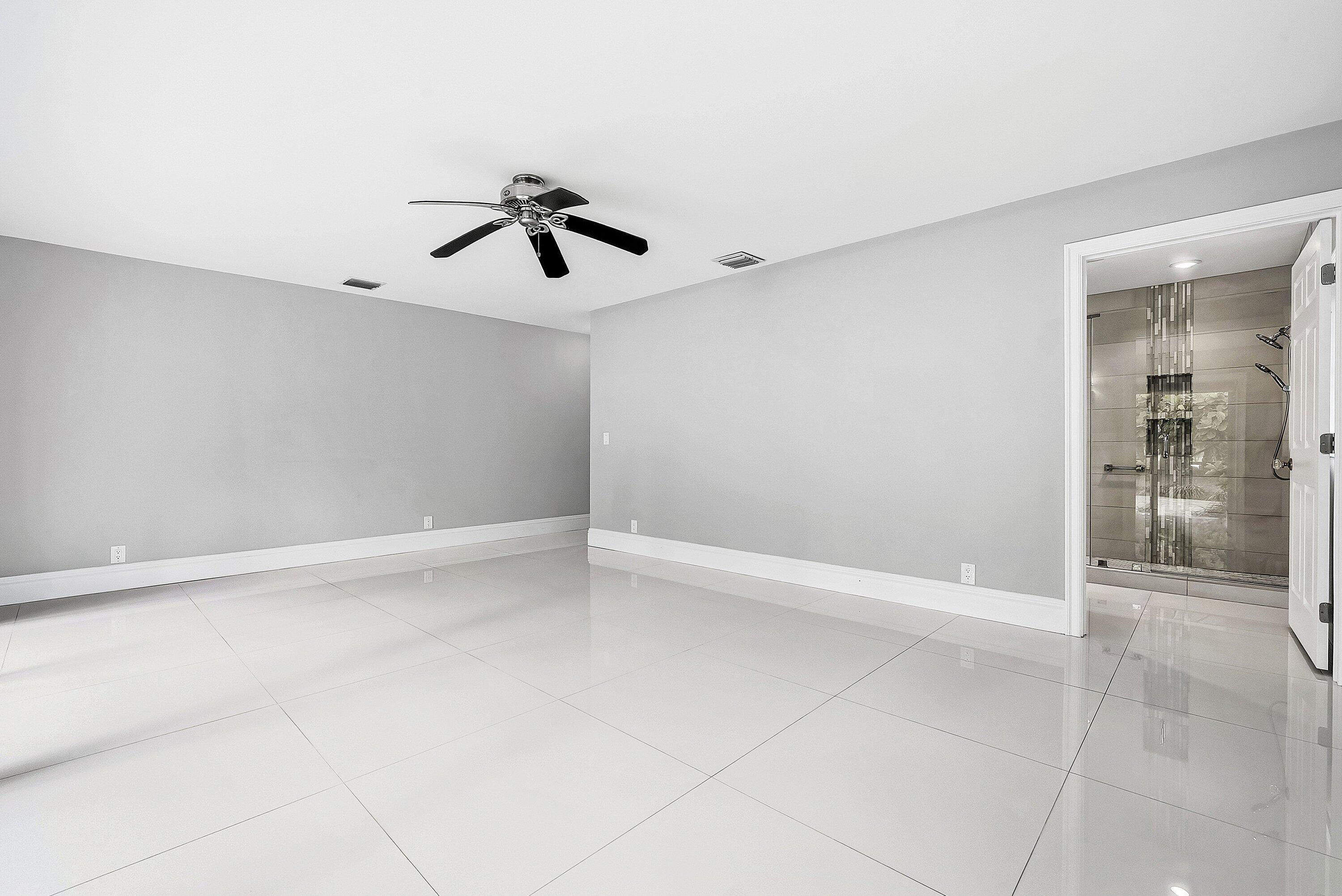 ATLANTIS 1 CITY Of - Residential Lease