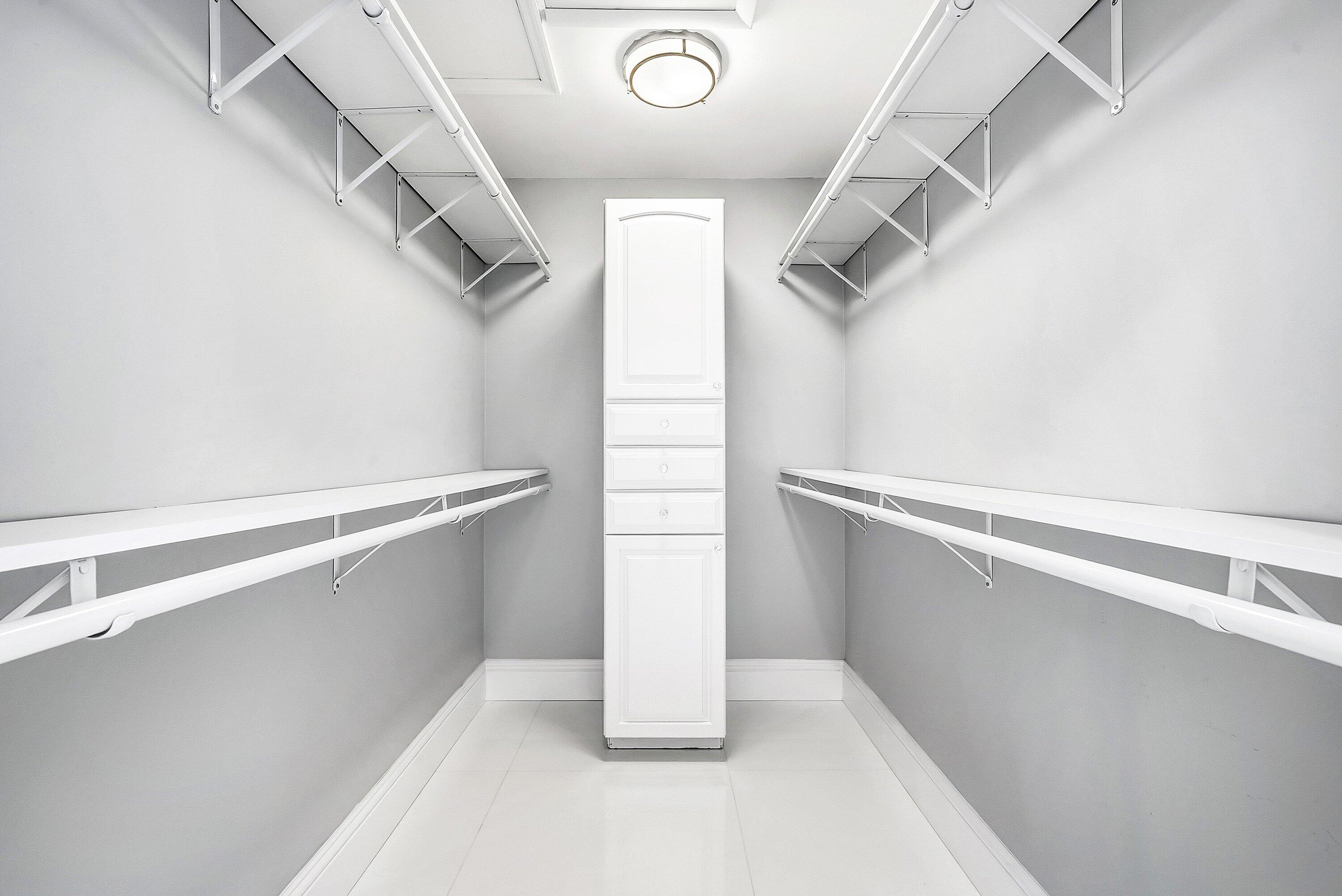 ATLANTIS 1 CITY Of - Residential Lease